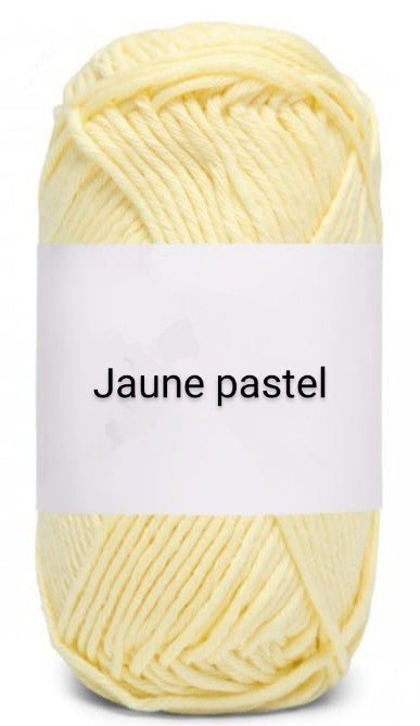 Ball of pastel yellow yarn labeled 'Jaune pastel' for crochet, Croch'pelotes by Sophie.